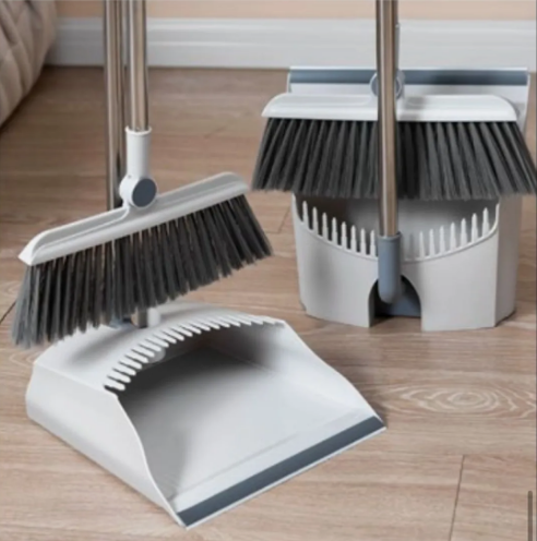 Kit Limpeza 2 em 1 – Vassoura + Pá Dobrável com Suporte de Parede
